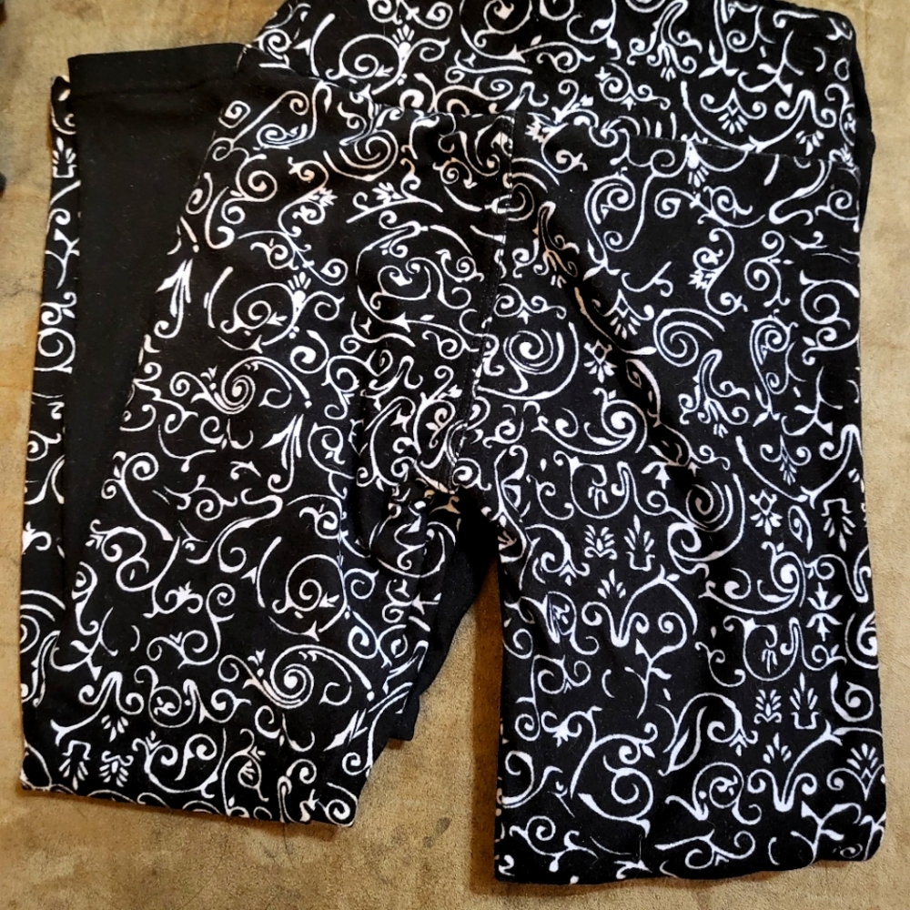 SM Lularoe leggings. Noir